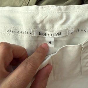 SOLD

Alice and Olivia white pants size 4